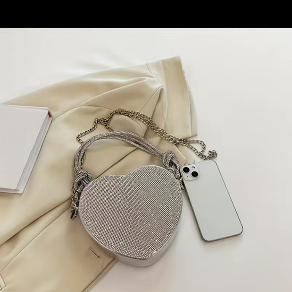 New Heart Shaped Rhinestone Handbag - Picture 3 of 4